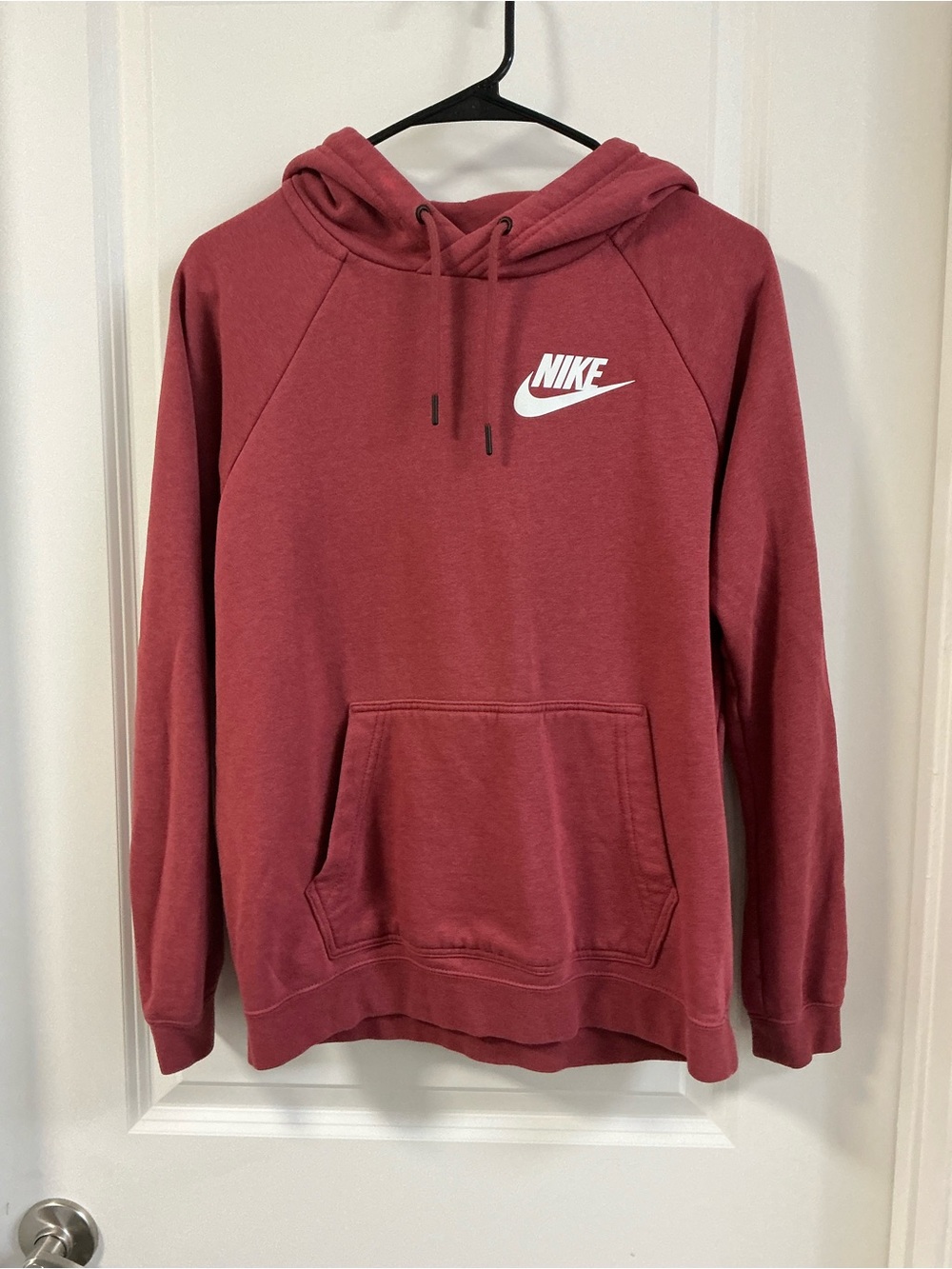 Nike Sportswear Women’s Essential Funnel neck fleece hoodie small red maroon